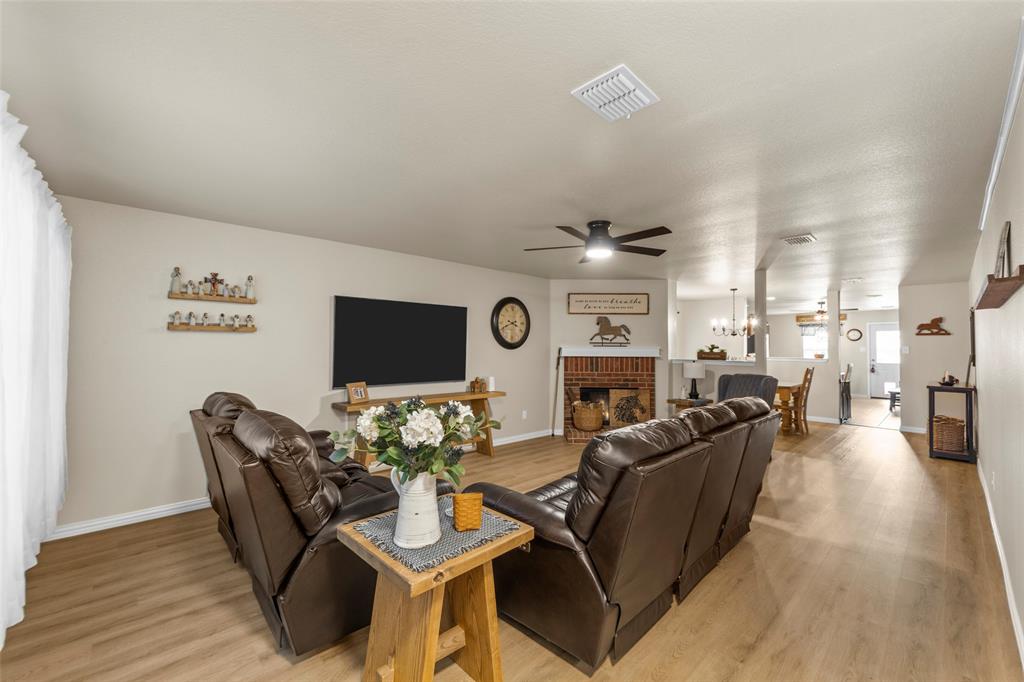 1319 Lamar Lane Allen, TX 75002 - Photo 4 of 30