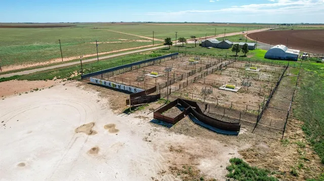 $275,000 | 561 County Road 302, Springlake, TX 79082