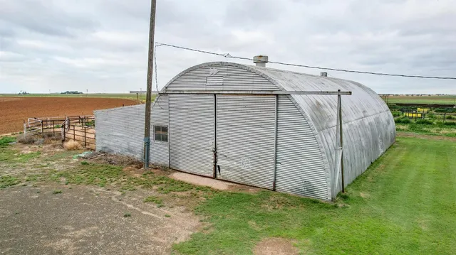 $275,000 | 561 County Road 302, Springlake, TX 79082