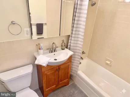 $225,000 | 520 N Street Southwest, Unit S522, Washington, DC 20024