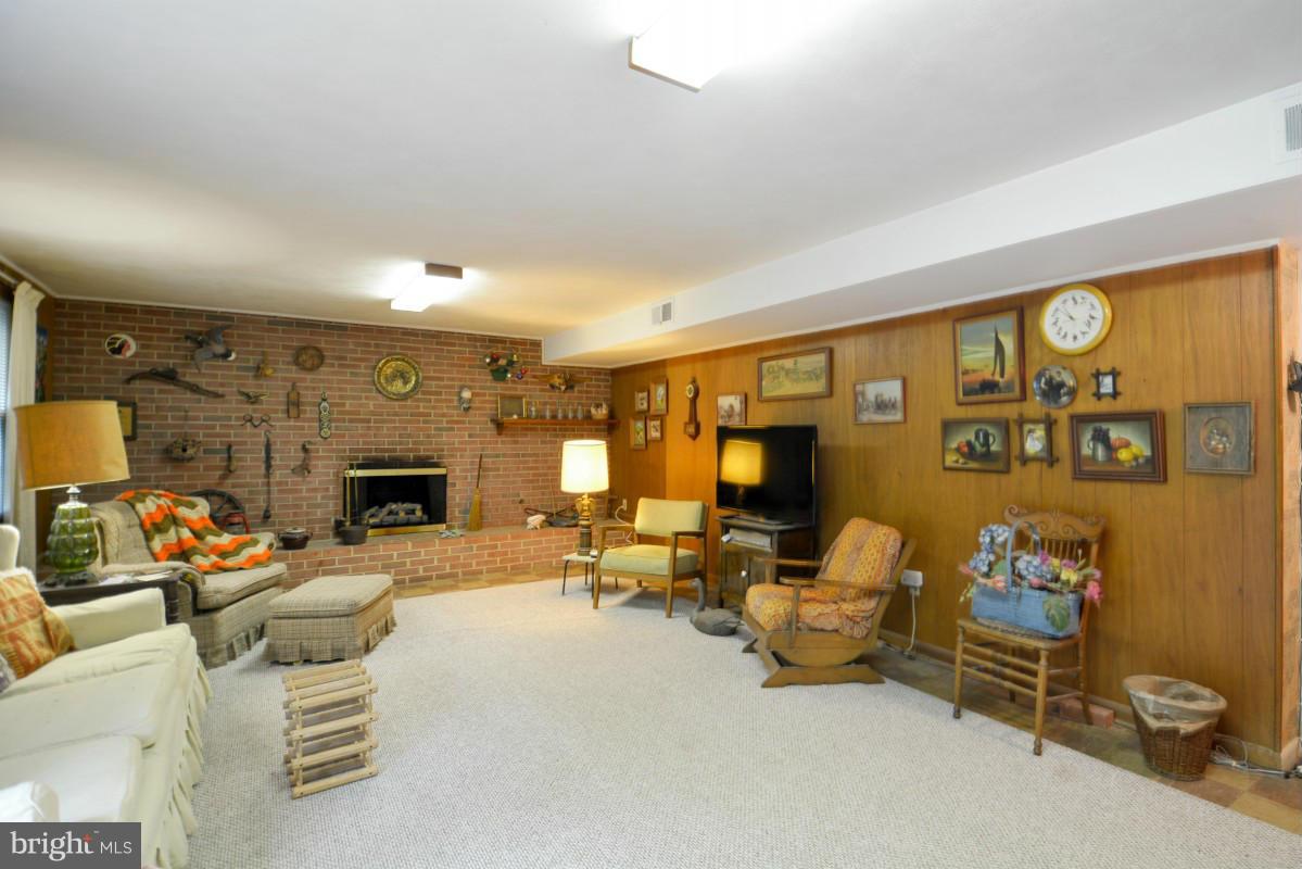 6003 Rivanna Drive Springfield, VA 22150 - Photo 22 of 30 Rec Room
