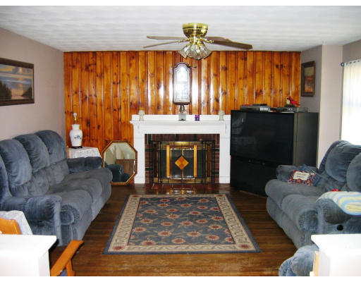 3 Rocky Hill Road Andover, MA 01810 - Photo 2 of 11 Gallery Image 2