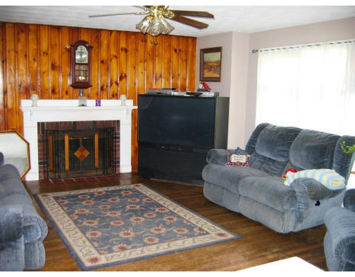 3 Rocky Hill Road Andover, MA 01810 - Photo 3 of 11 Gallery Image 3