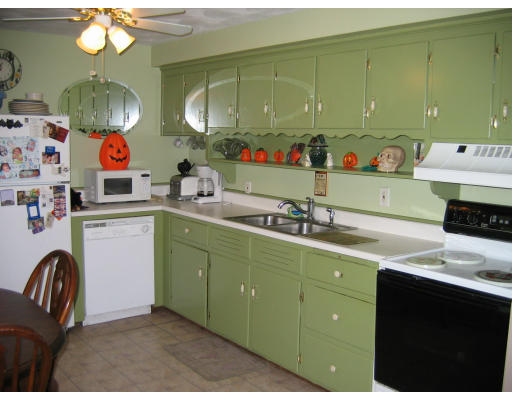 3 Rocky Hill Road Andover, MA 01810 - Photo 4 of 11 Gallery Image 4