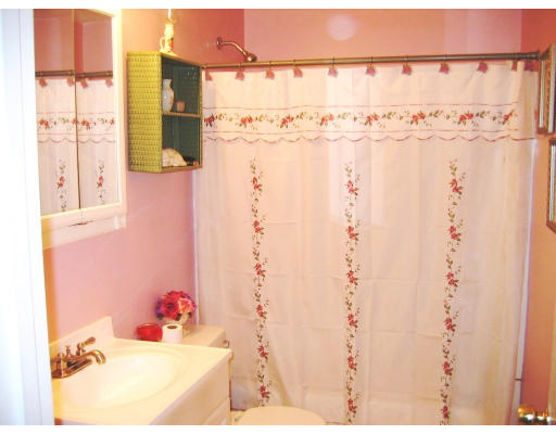 3 Rocky Hill Road Andover, MA 01810 - Photo 8 of 11 Gallery Image 8