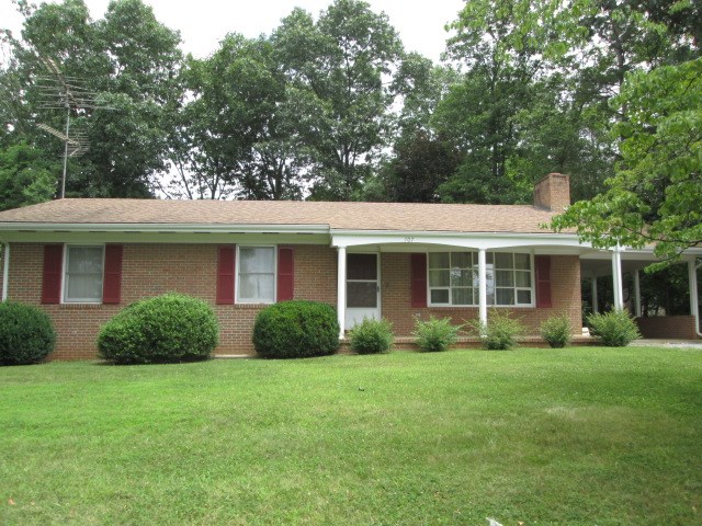 707 Circle View Road Luray, VA 22835 - Photo 2 of 18 Gallery Image 2