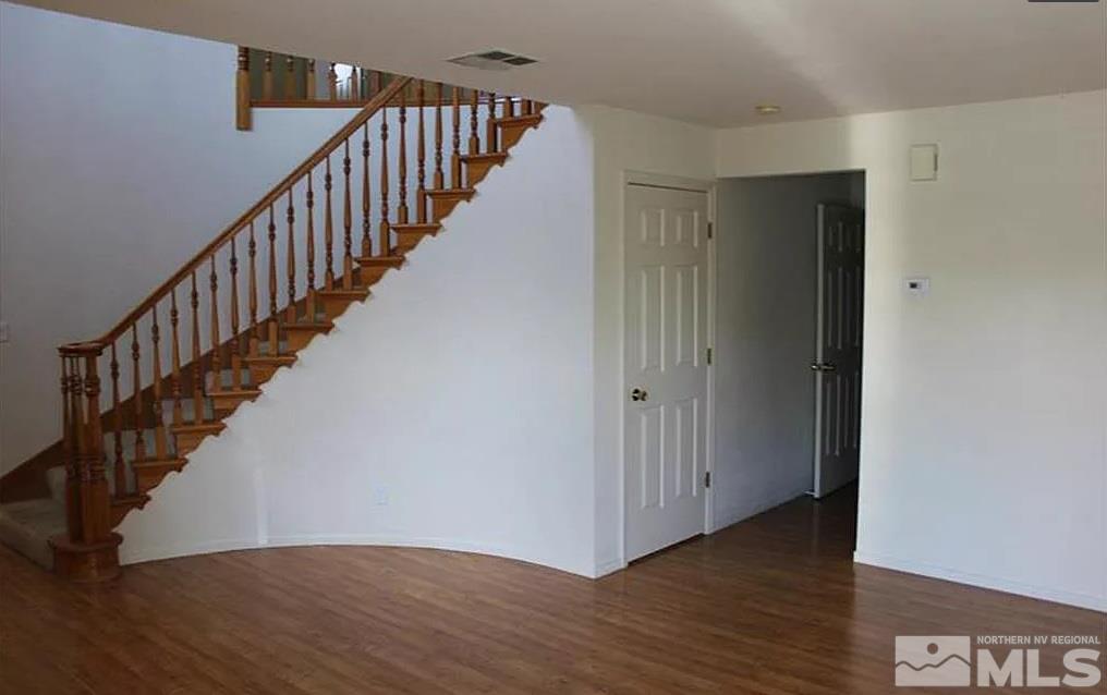 611 Tarn Way Reno, NV 89503 - Photo 5 of 25 Photo 5