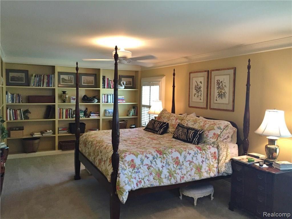 23 Beacon Hill Road Grosse Pointe, MI 48236 - Photo 20 of 33 Master bedroom