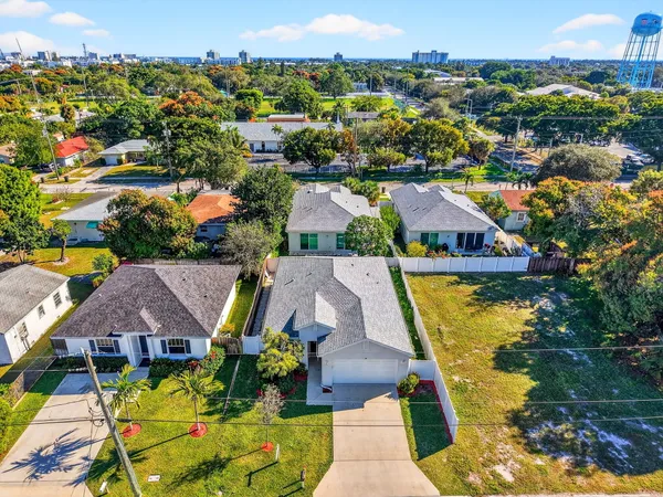 $5,500 | 341 Oak Alley, Delray Beach, FL 33444