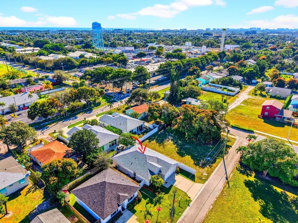 $5,500 | 341 Oak Alley, Delray Beach, FL 33444