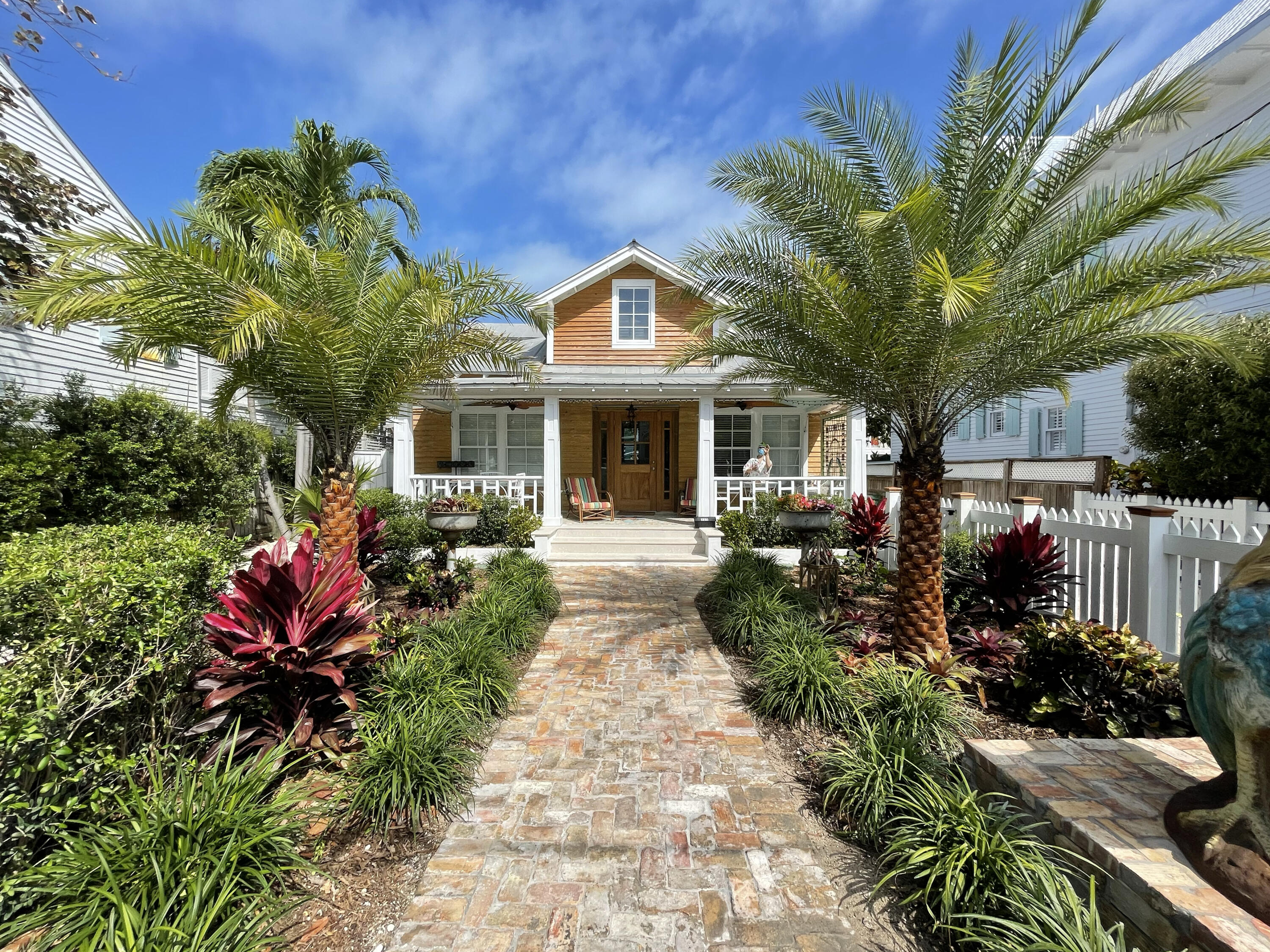 723 Eaton Street Key West, FL 33040 - Photo 90 of 90 723Eaton_front