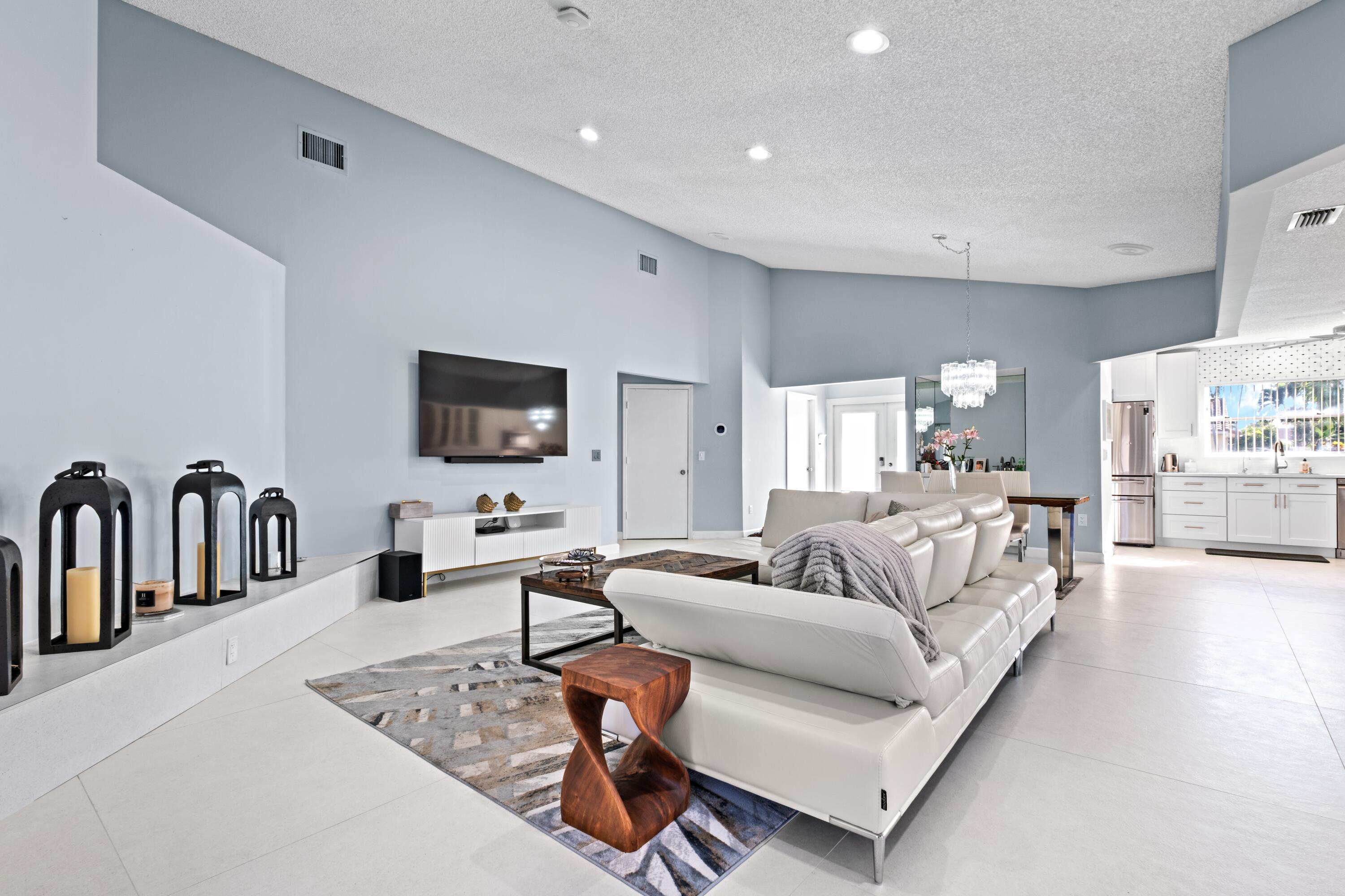 7017 Northwest 3rd Avenue Boca Raton, FL 33487 - Photo 15 of 32 R_F32.png