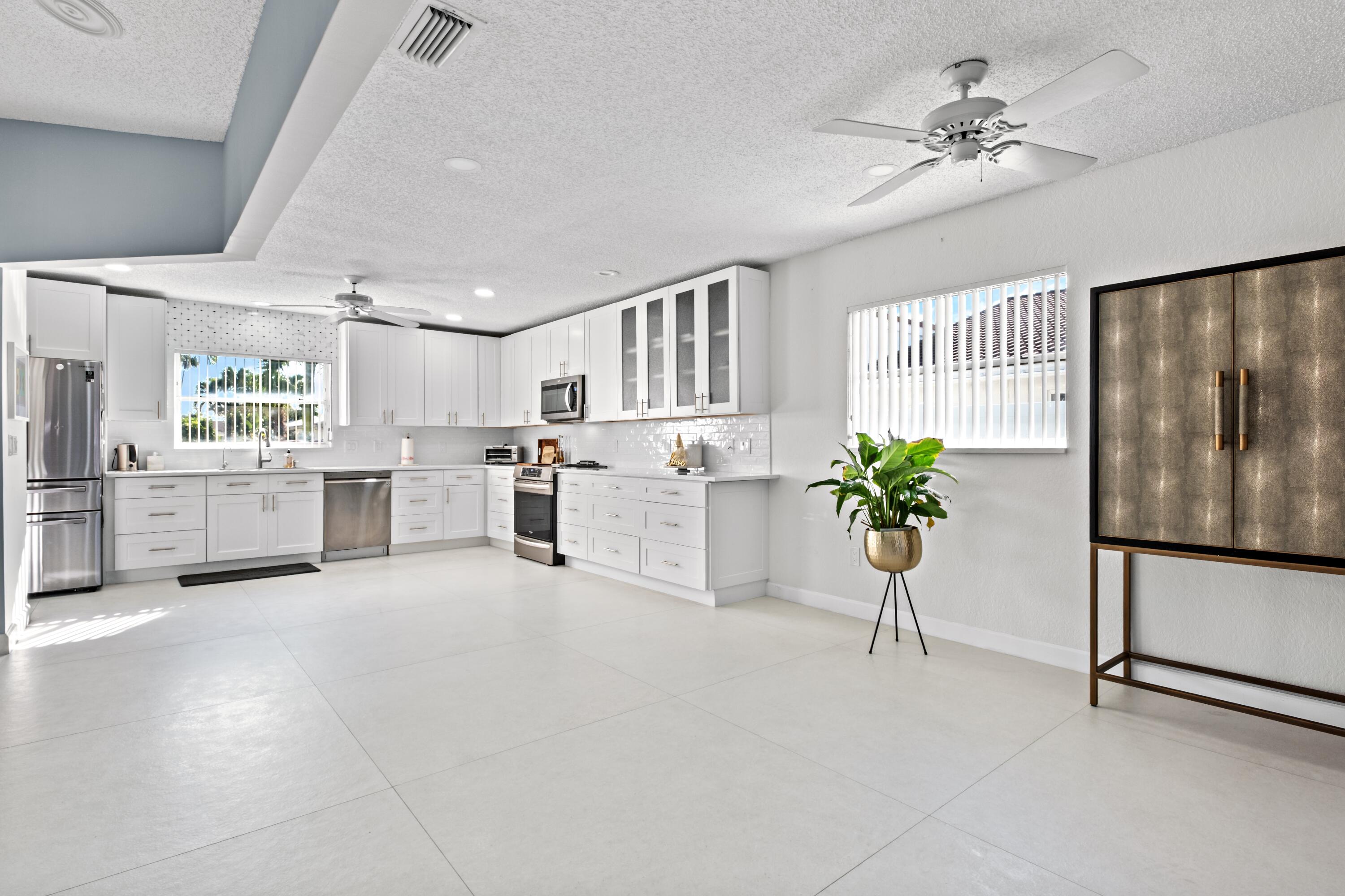 7017 Northwest 3rd Avenue Boca Raton, FL 33487 - Photo 16 of 32 R_F33 (1).png