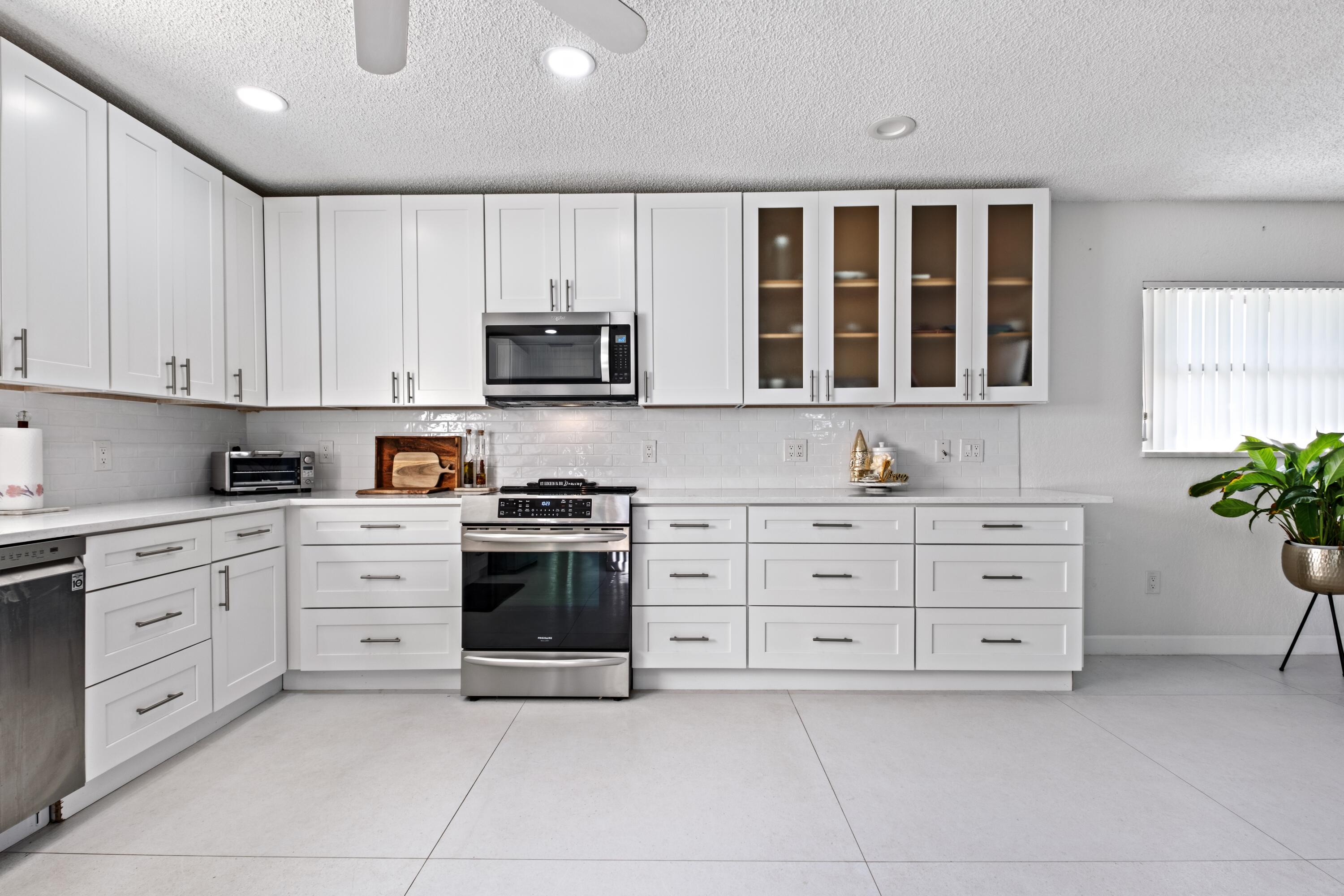 7017 Northwest 3rd Avenue Boca Raton, FL 33487 - Photo 18 of 32 R_F38 (2).png