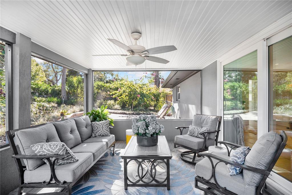 557 Karen Avenue Altamonte Springs, FL 32701 - Photo 24 of 35 a living room with furniture and a large window