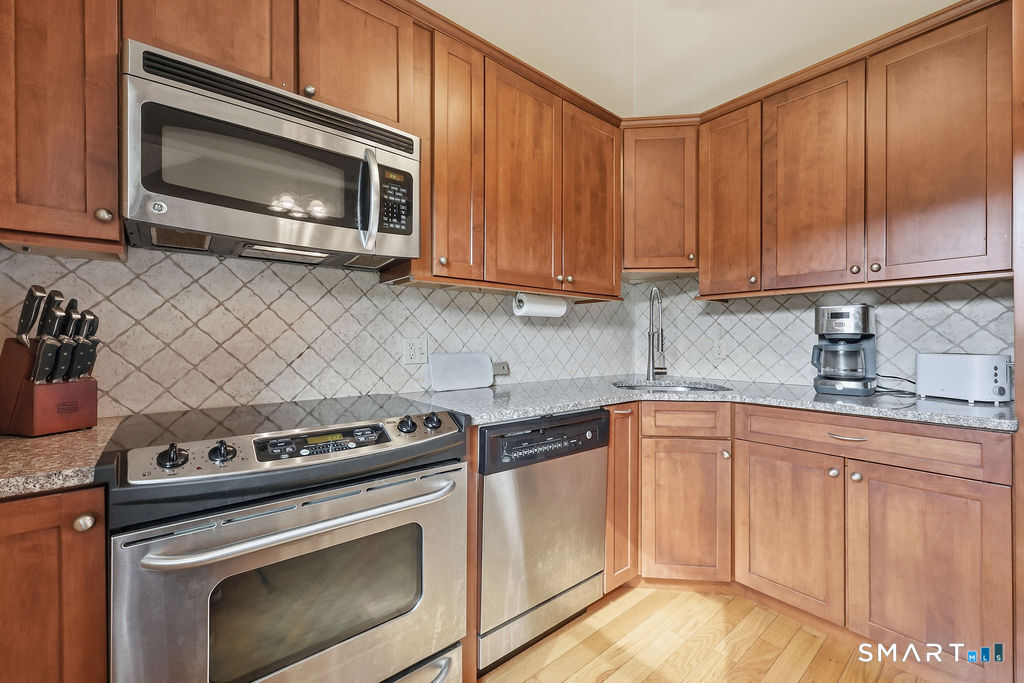 1 Abbott Road, Unit 49 Ellington, CT 06029 - Photo 2 of 23 Gallery Image 2