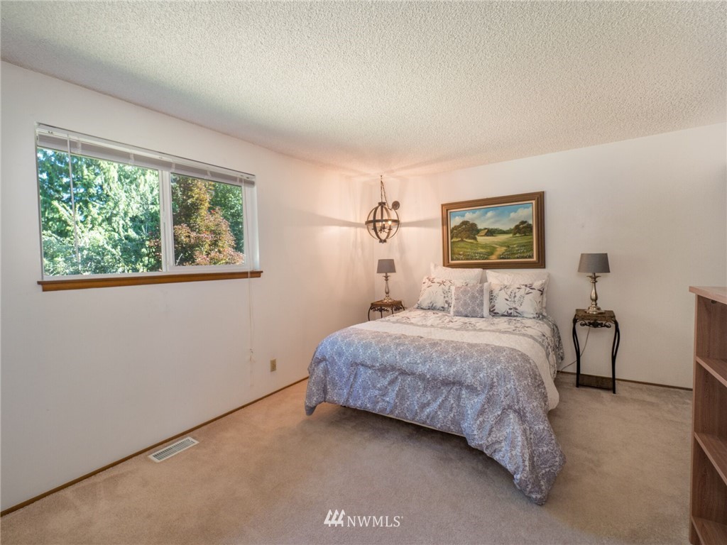 329 176th Place Southwest Bothell, WA 98012 - Photo 12 of 23