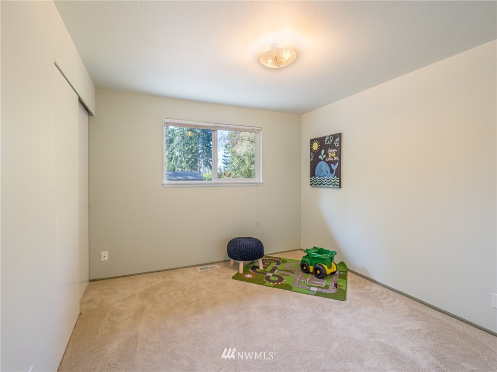 329 176th Place Southwest Bothell, WA 98012 - Photo 14 of 23