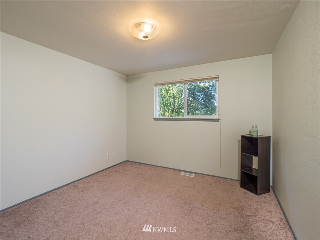 329 176th Place Southwest Bothell, WA 98012 - Photo 15 of 23