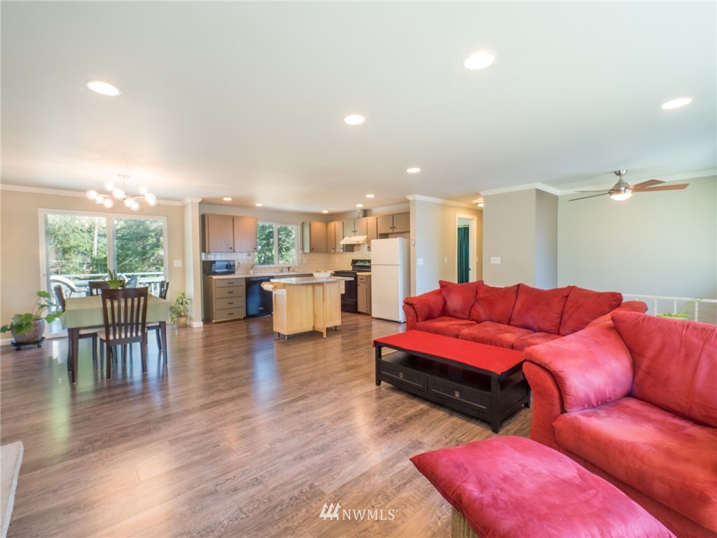 329 176th Place Southwest Bothell, WA 98012 - Photo 4 of 23
