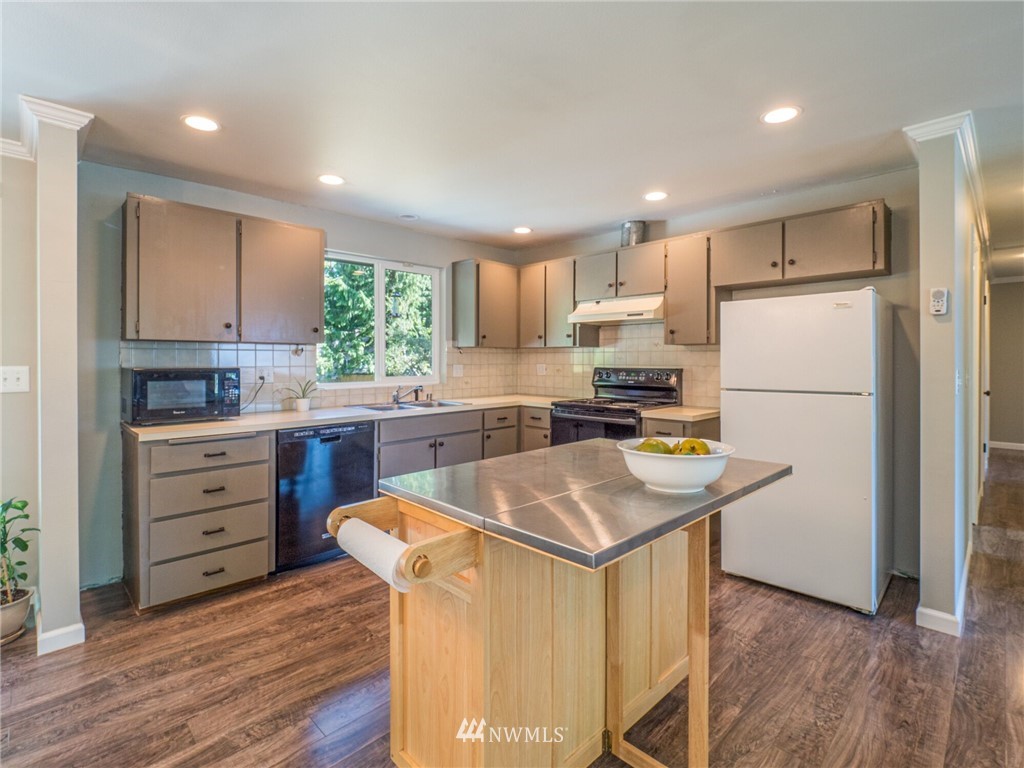 329 176th Place Southwest Bothell, WA 98012 - Photo 6 of 23