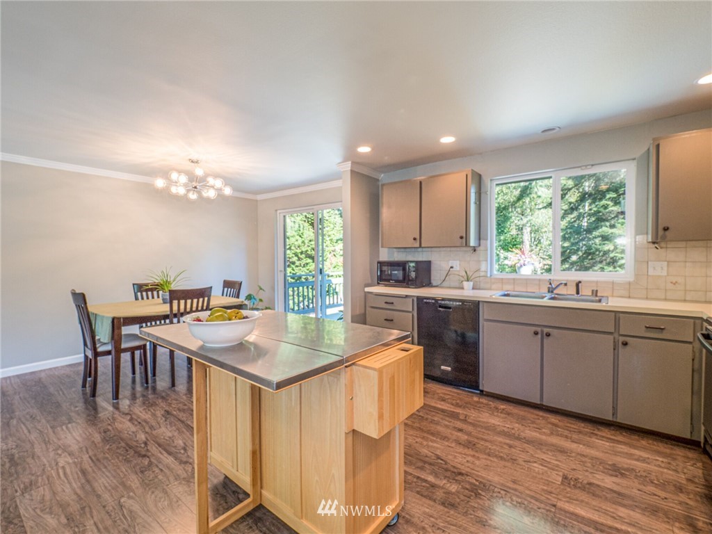 329 176th Place Southwest Bothell, WA 98012 - Photo 9 of 23