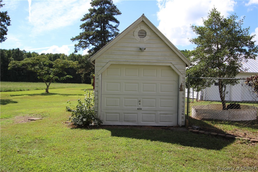 1502 Gdn Crk Road Mathews, VA 23109 - Photo 40 of 50 1 car garage