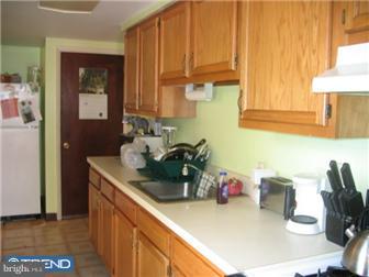 1155 Collings Road Camden, NJ 08104 - Photo 6 of 10 Kitchen