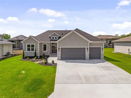 $636,325 | 25011 West 89th Street, Lenexa, KS 66227