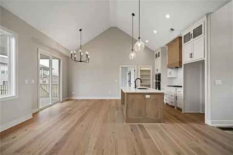 $636,325 | 25011 West 89th Street, Lenexa, KS 66227