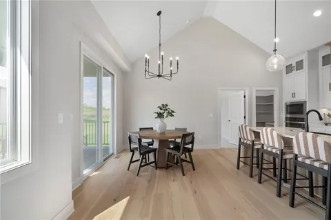 $636,325 | 25011 West 89th Street, Lenexa, KS 66227