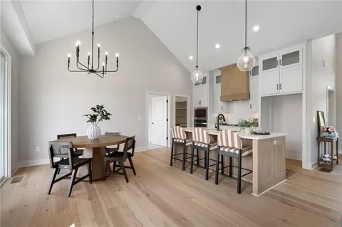 $636,325 | 25011 West 89th Street, Lenexa, KS 66227