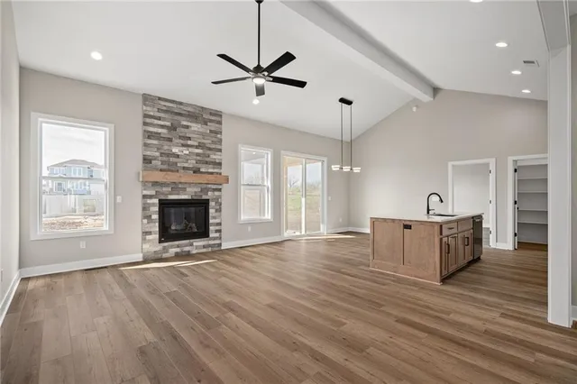 $636,325 | 25011 West 89th Street, Lenexa, KS 66227