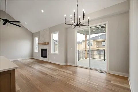 $636,325 | 25011 West 89th Street, Lenexa, KS 66227