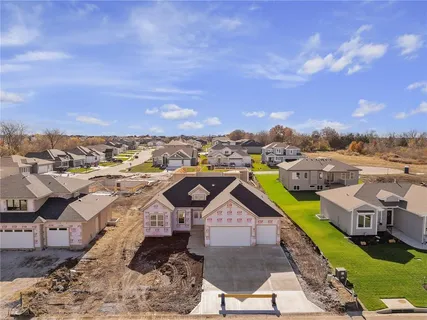 $636,325 | 25011 West 89th Street, Lenexa, KS 66227