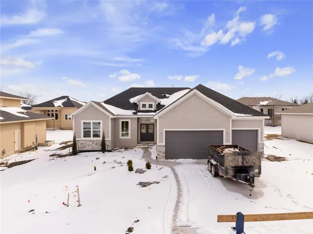 $636,325 | 25011 West 89th Street, Lenexa, KS 66227