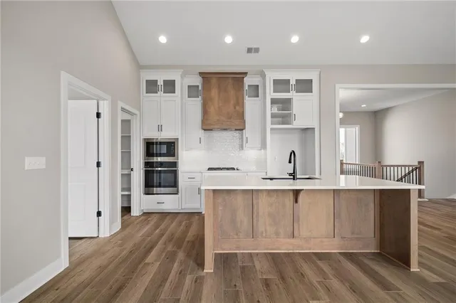 $636,325 | 25011 West 89th Street, Lenexa, KS 66227