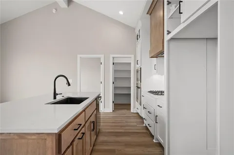 $636,325 | 25011 West 89th Street, Lenexa, KS 66227