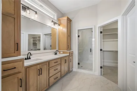 $636,325 | 25011 West 89th Street, Lenexa, KS 66227