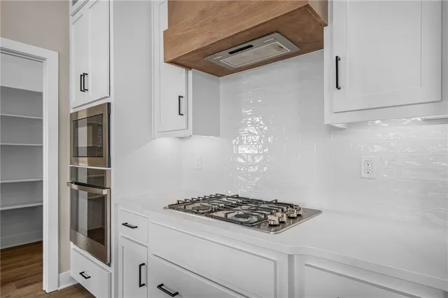 $636,325 | 25011 West 89th Street, Lenexa, KS 66227