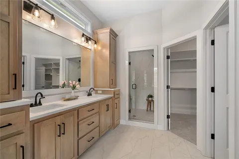 $636,325 | 25011 West 89th Street, Lenexa, KS 66227