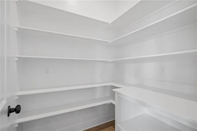 $636,325 | 25011 West 89th Street, Lenexa, KS 66227