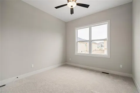 $636,325 | 25011 West 89th Street, Lenexa, KS 66227