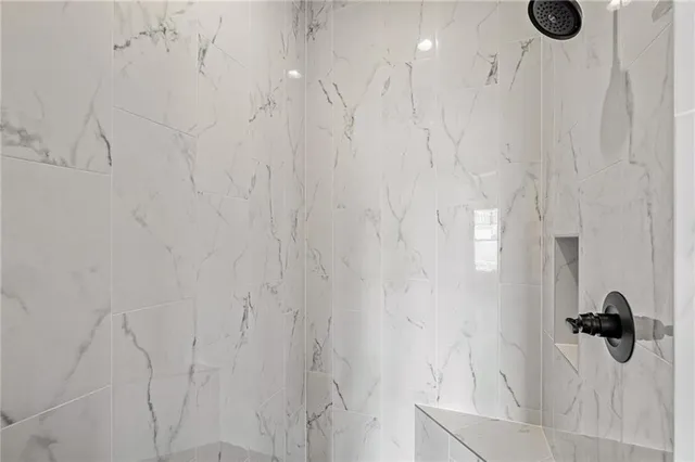 $636,325 | 25011 West 89th Street, Lenexa, KS 66227