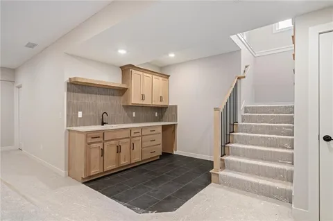 $636,325 | 25011 West 89th Street, Lenexa, KS 66227