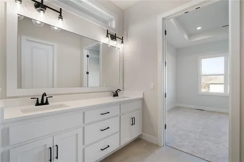 $636,325 | 25011 West 89th Street, Lenexa, KS 66227