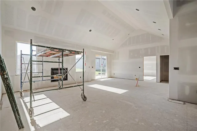 $636,325 | 25011 West 89th Street, Lenexa, KS 66227