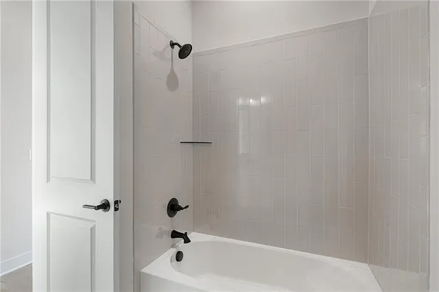 $636,325 | 25011 West 89th Street, Lenexa, KS 66227