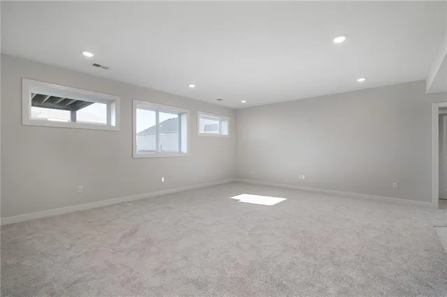 $636,325 | 25011 West 89th Street, Lenexa, KS 66227