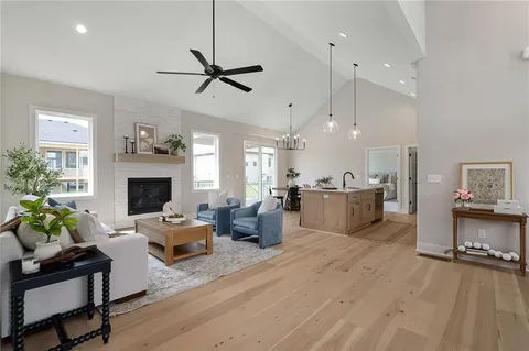 $636,325 | 25011 West 89th Street, Lenexa, KS 66227